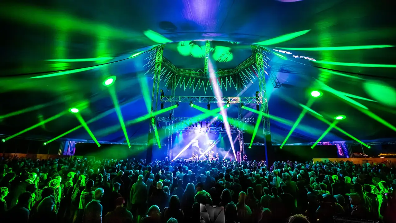 Revolutionising Festivals with d&b Soundscape | d&b audiotechnik